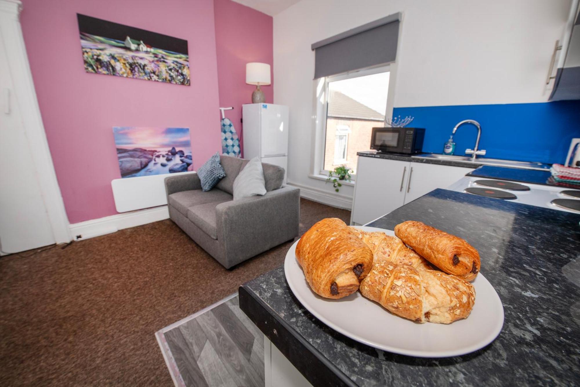Versatile Cozy & Spacious Comfort Hull Apartments Кингстон-апон-Халл Экстерьер фото